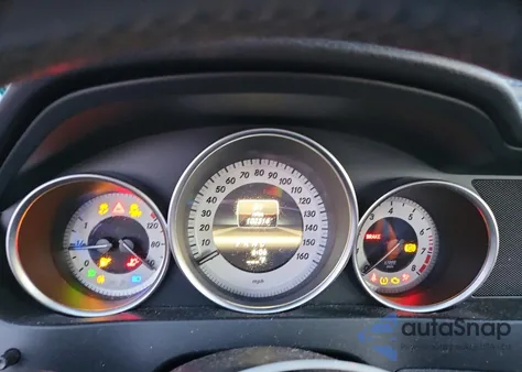 2013 Mercedes-Benz C 300 4Matic z USA, uszkodzony, nr VIN WDDGF8AB6DR286892